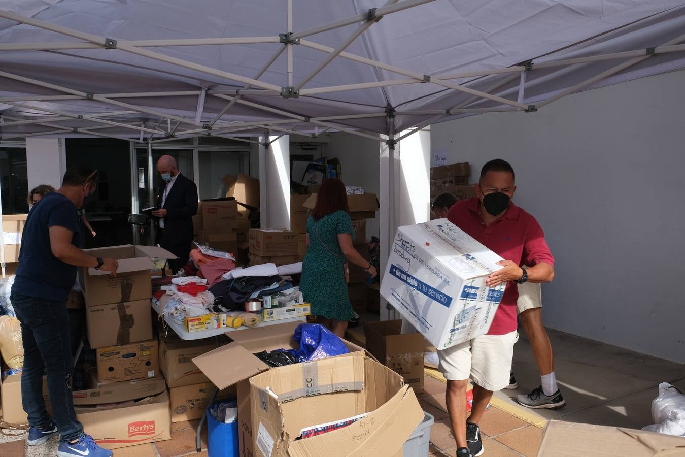 FOTOS: Así viven los refugiados afganos en la Base Naval de Rota