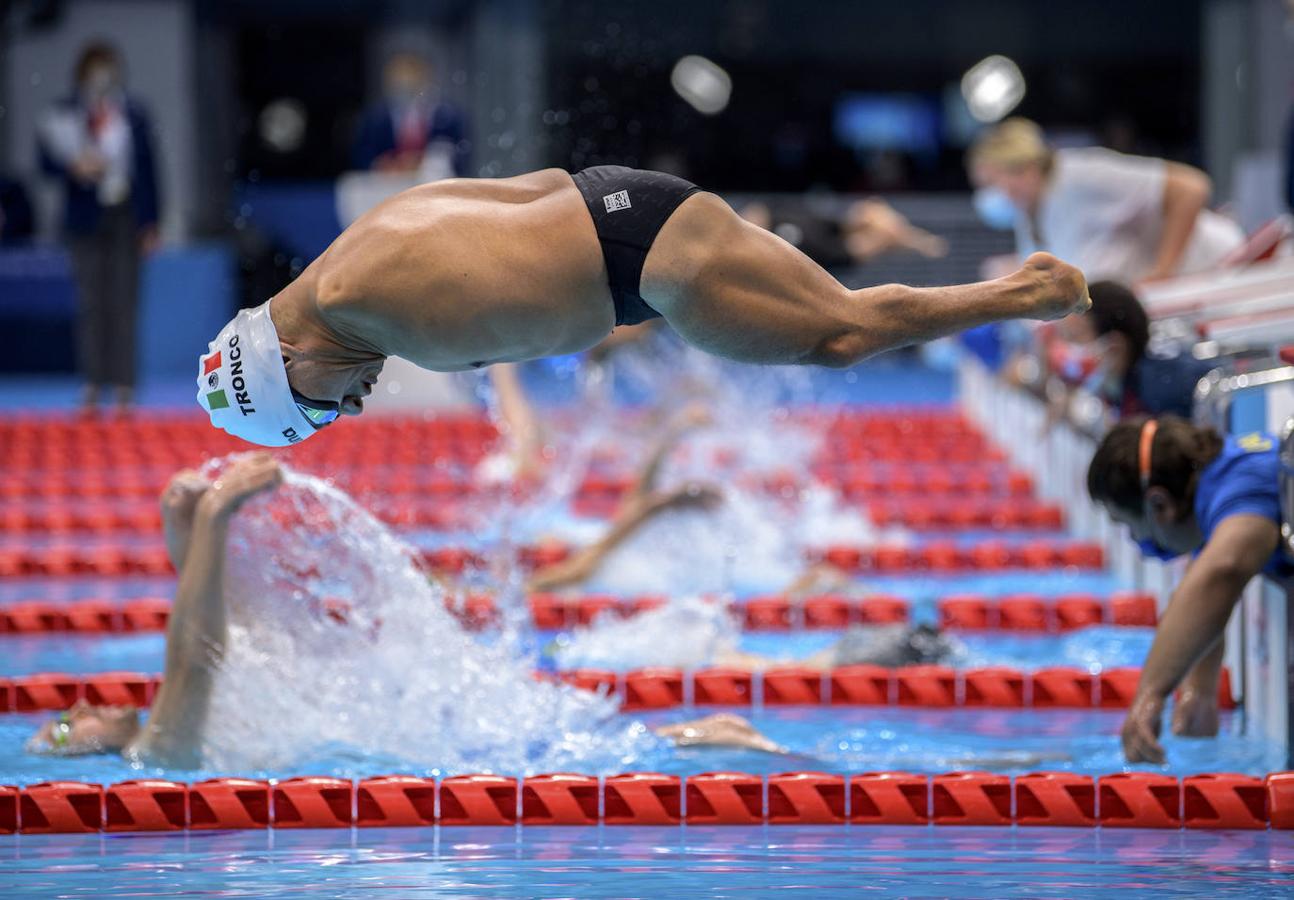 8. Natación (OIS)