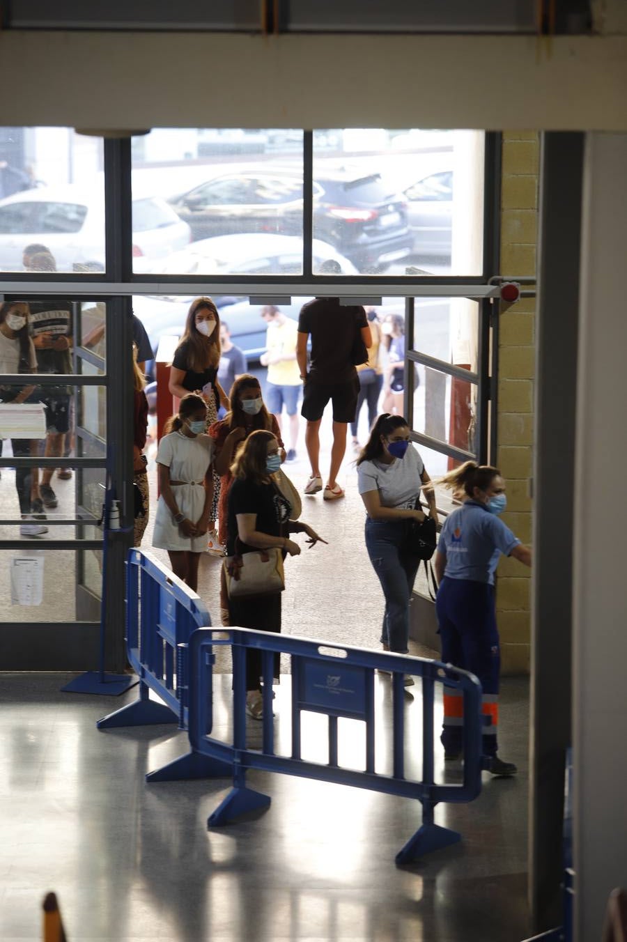 Vacunación exprés Covid en Córdoba para los rezagados, en imágenes