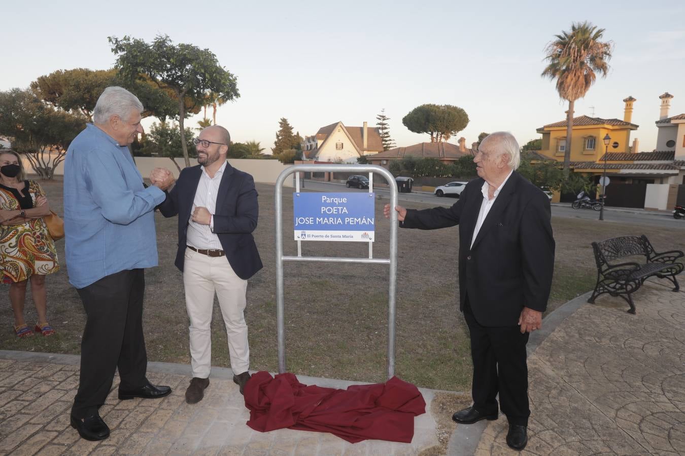 FOTOS: Así ha sido la inauguración del parque Poeta José María Pemán en El Puerto