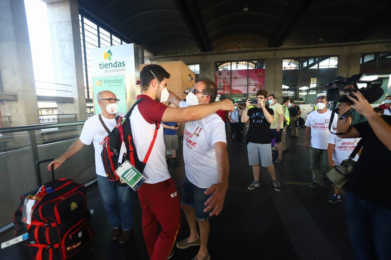 El recibimiento al ciclista Alfonso Cabello en Córdoba, en imágenes