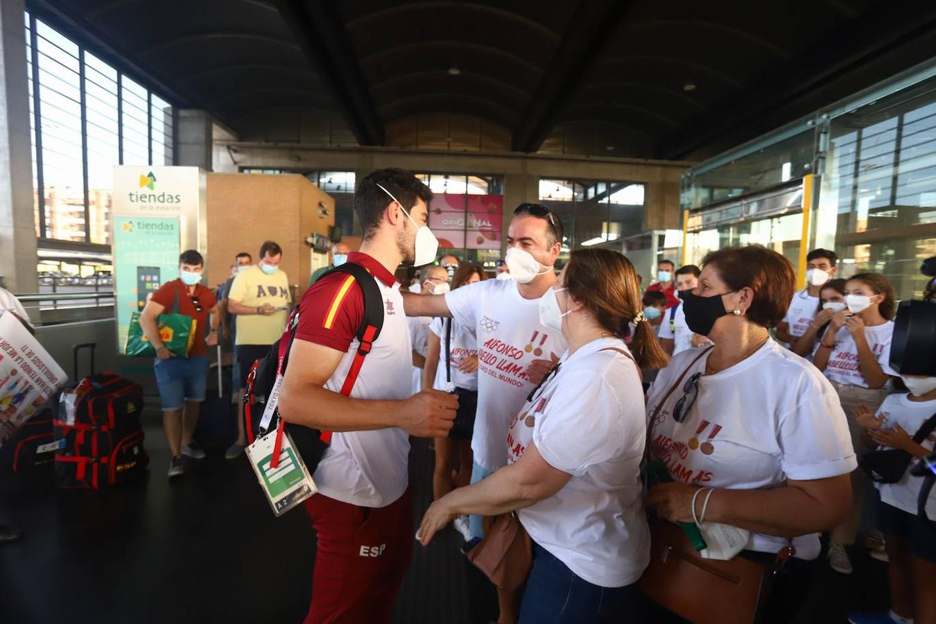 El recibimiento al ciclista Alfonso Cabello en Córdoba, en imágenes