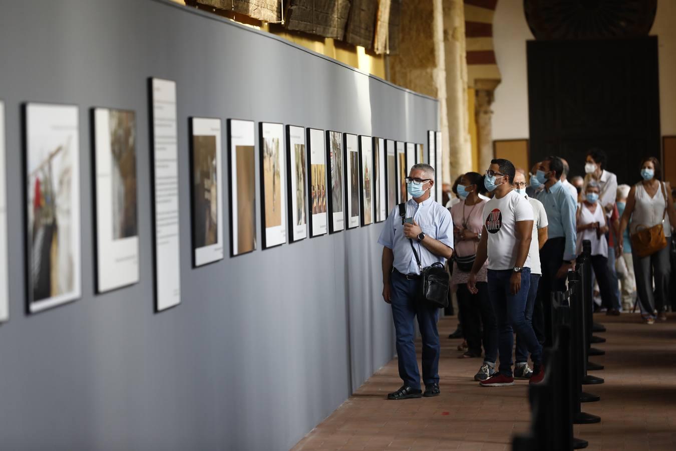 La muestra sobre la trata en El Patio de los Naranjos de Córdoba, en imágenes