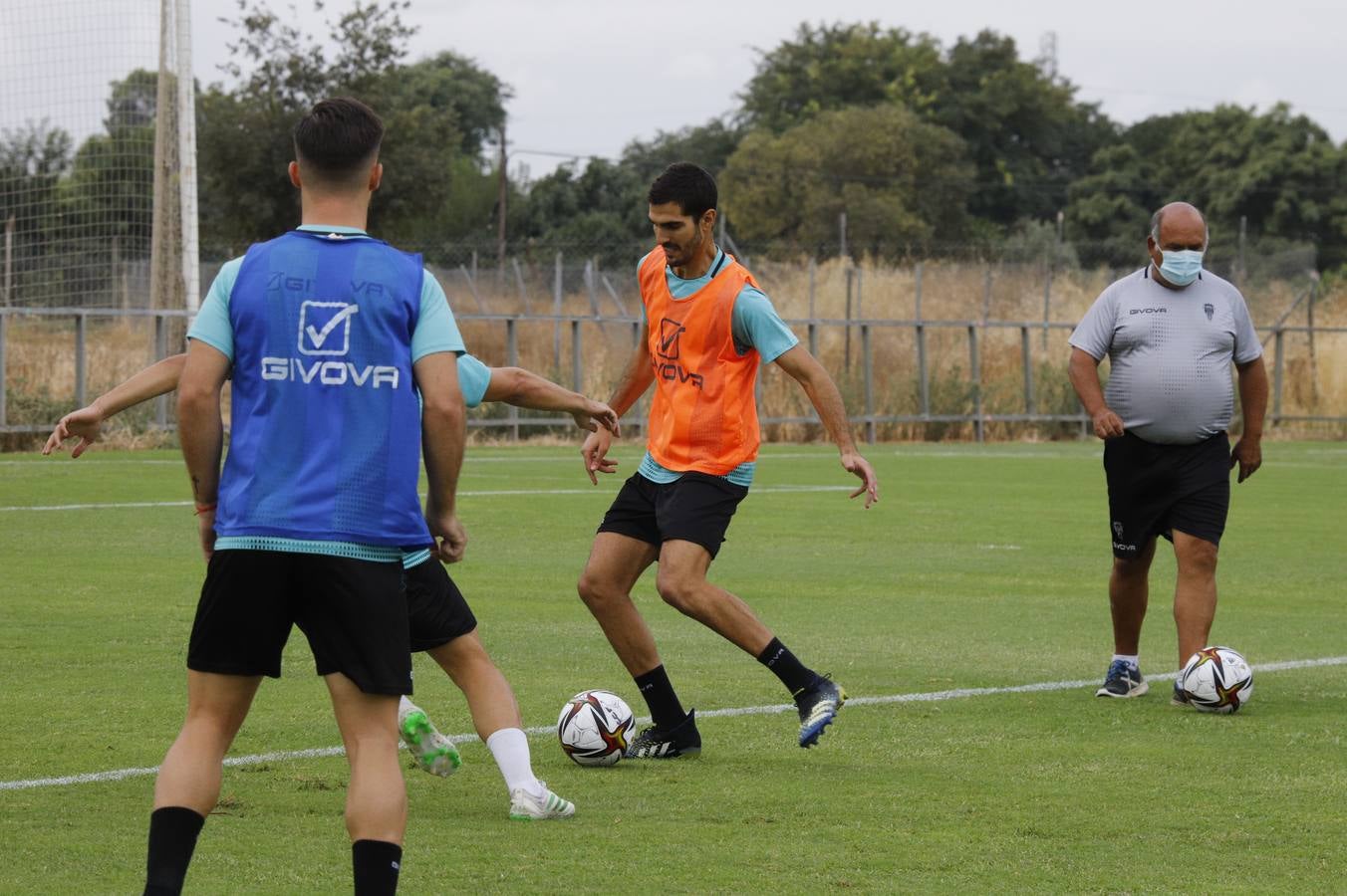 El entrenamiento del Córdoba CF en la festividad de la Virgen de la Fuensanta, en imágenes