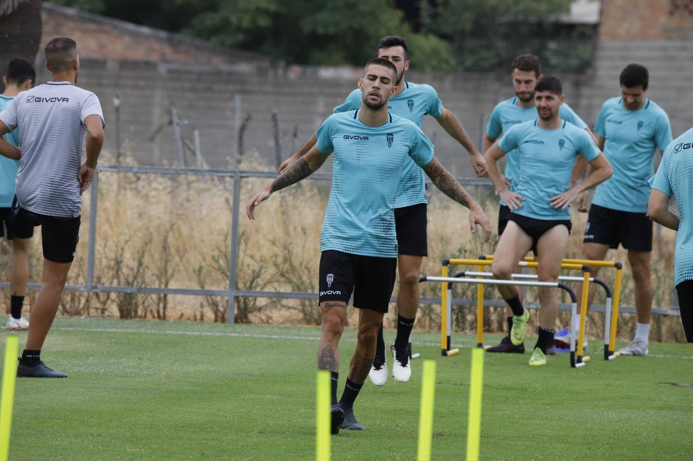 El entrenamiento del Córdoba CF en la festividad de la Virgen de la Fuensanta, en imágenes