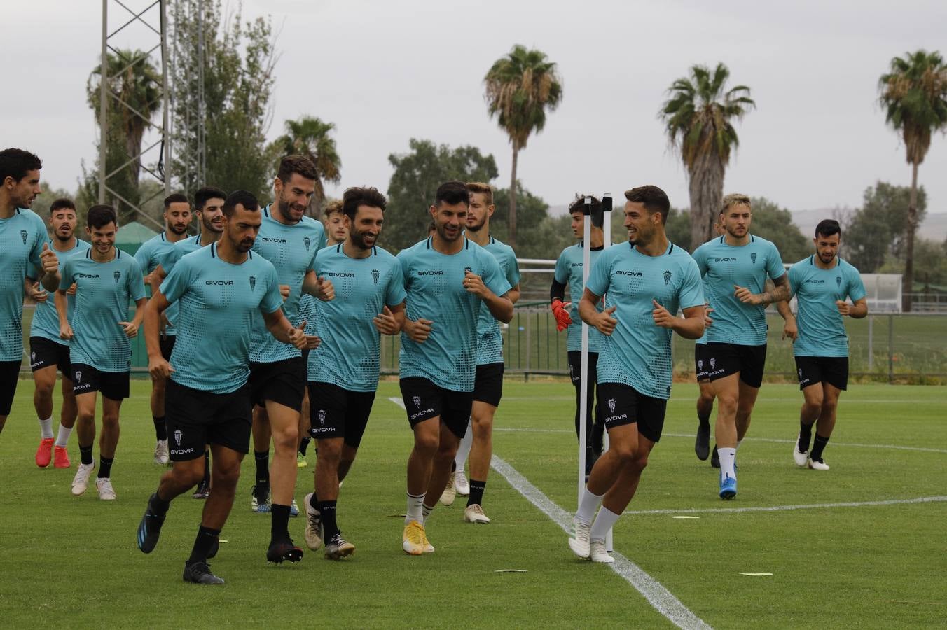 El entrenamiento del Córdoba CF en la festividad de la Virgen de la Fuensanta, en imágenes