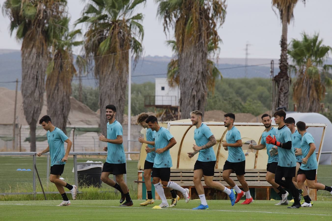 El entrenamiento del Córdoba CF en la festividad de la Virgen de la Fuensanta, en imágenes