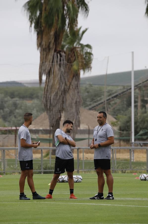 El entrenamiento del Córdoba CF en la festividad de la Virgen de la Fuensanta, en imágenes