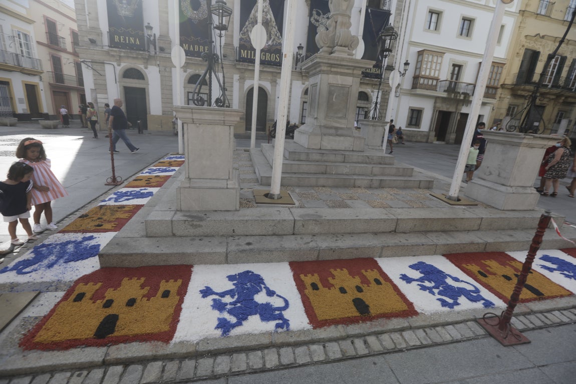 En imágenes: Así ha sido la procesión de la Virgen de los Milagros, en El Puerto