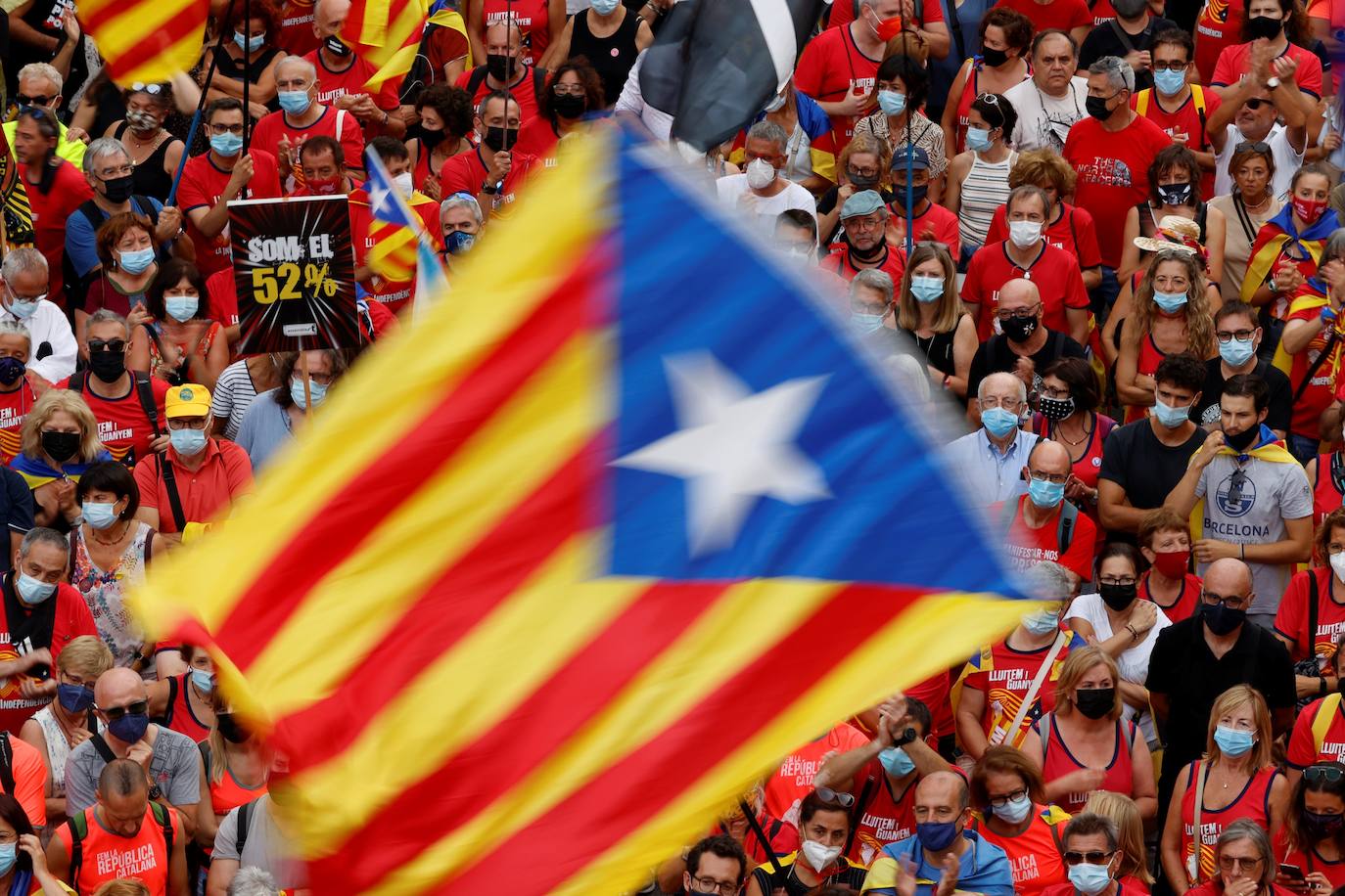 En imágenes: una Diada más, de la ofrenda floral a los disturbios