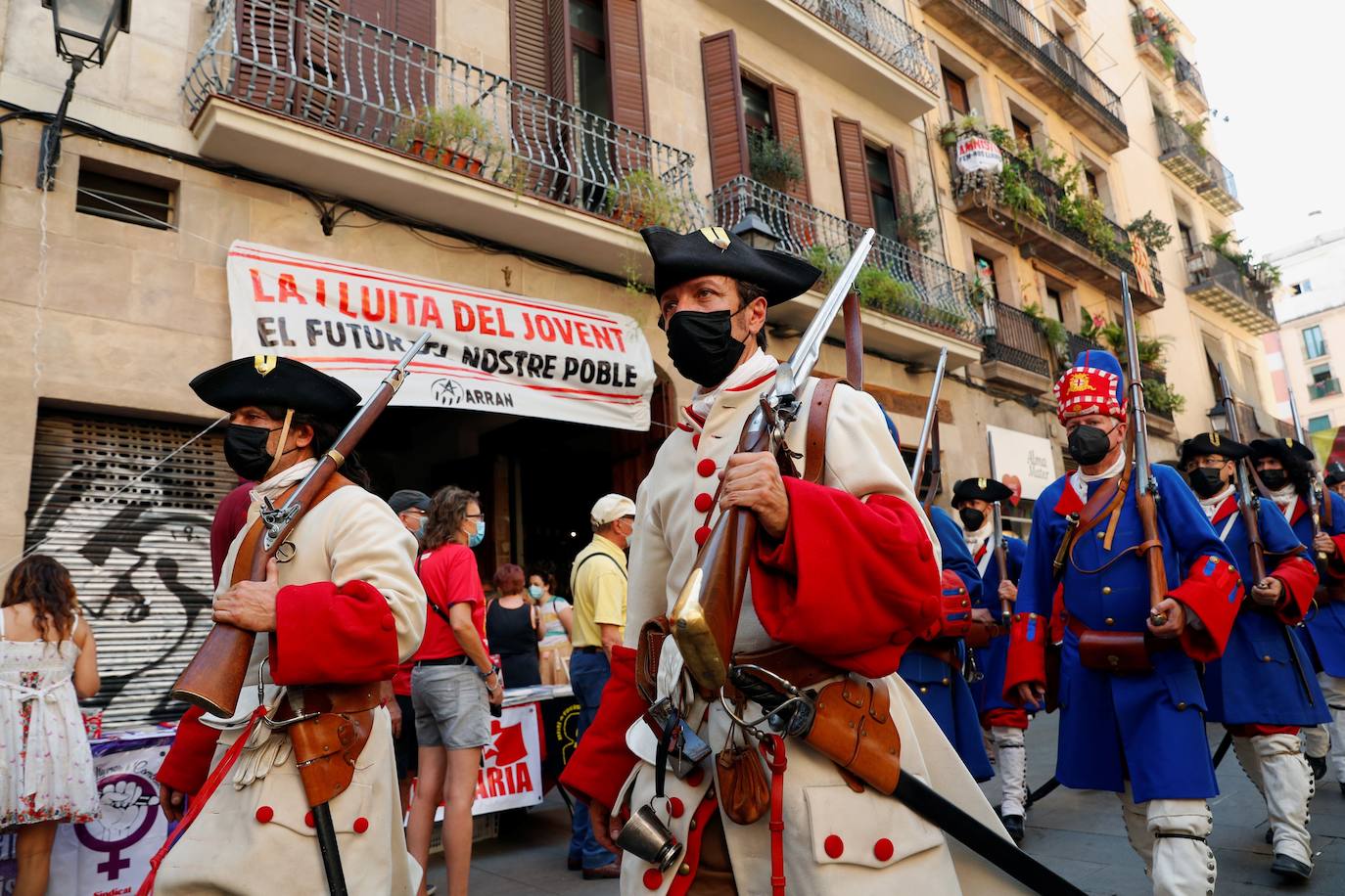 Ambiente en el paseo del Borne este sábado durante la celebración de la Diada. 