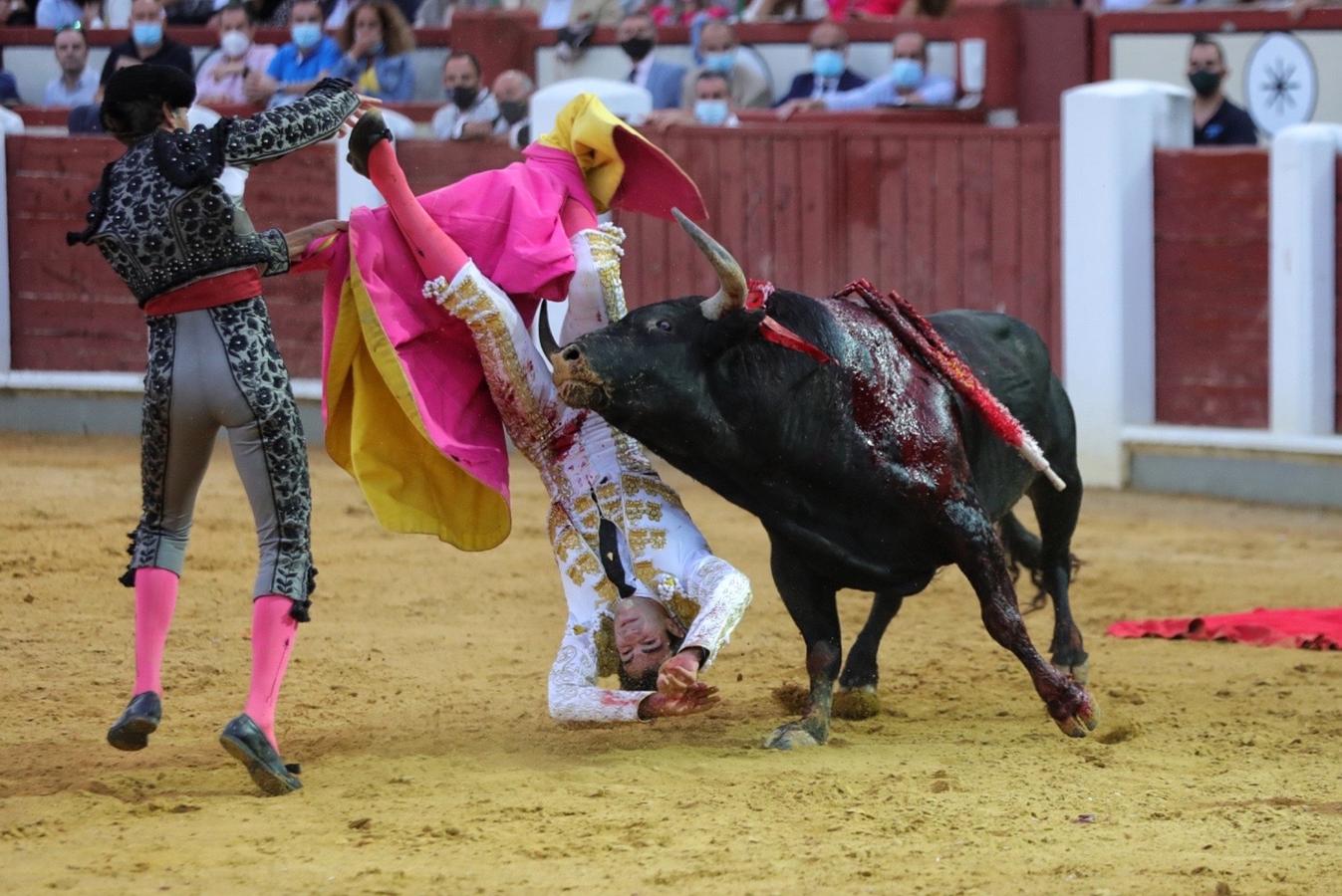 Cuatro orejas y debut con sobresaliente: Tomás Rufo toma la alternativa con nota