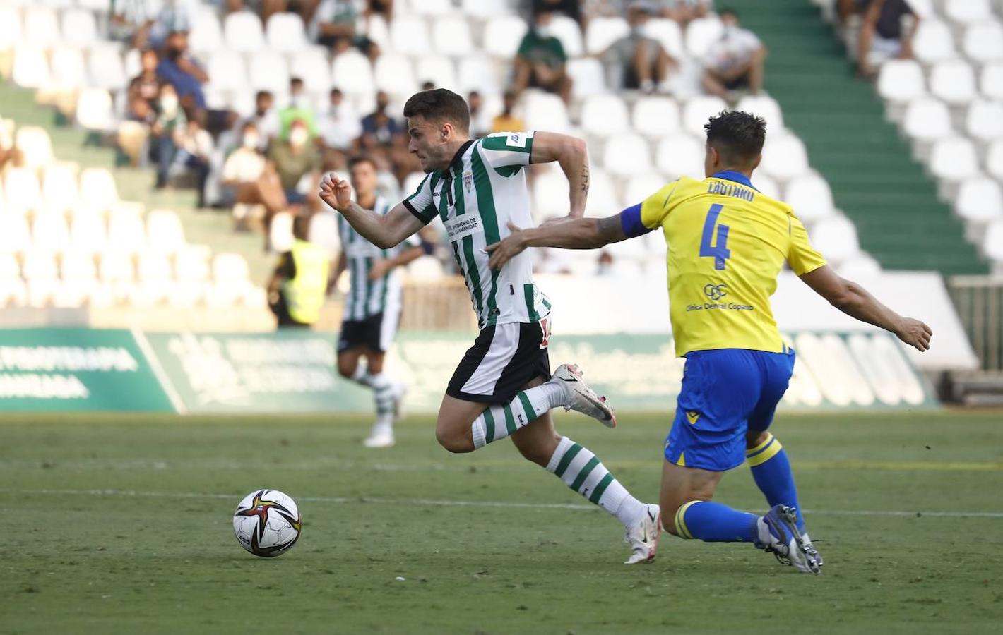 Las mejores imágenes del Córdoba CF - Cádiz B