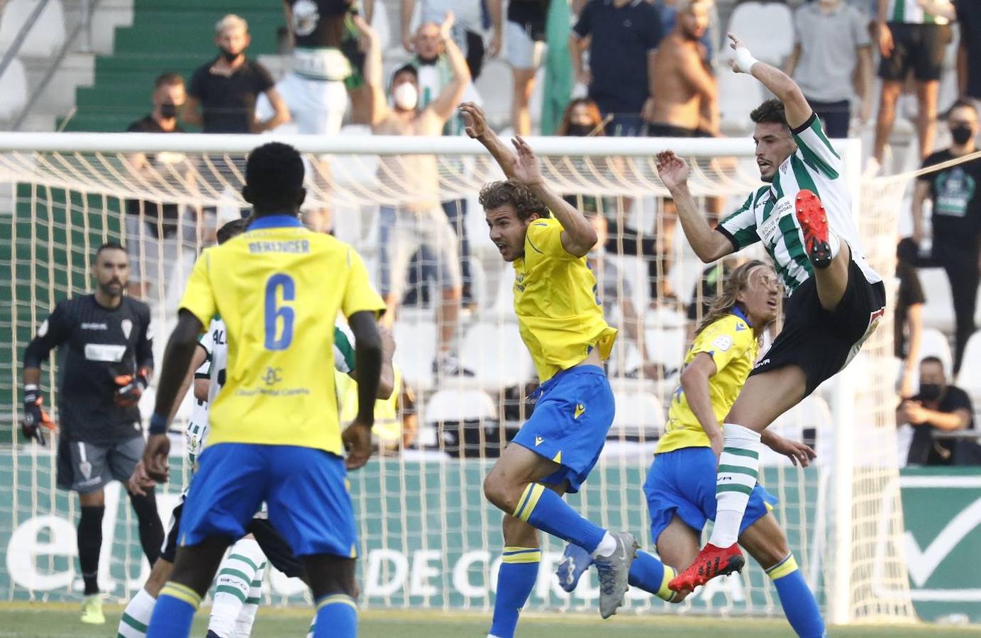 Las mejores imágenes del Córdoba CF - Cádiz B