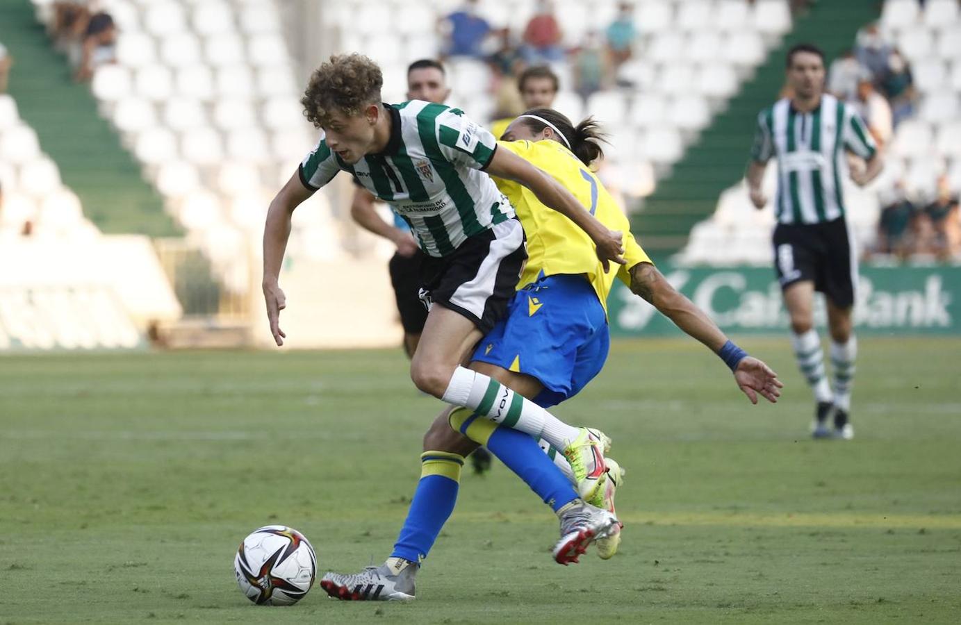 Las mejores imágenes del Córdoba CF - Cádiz B