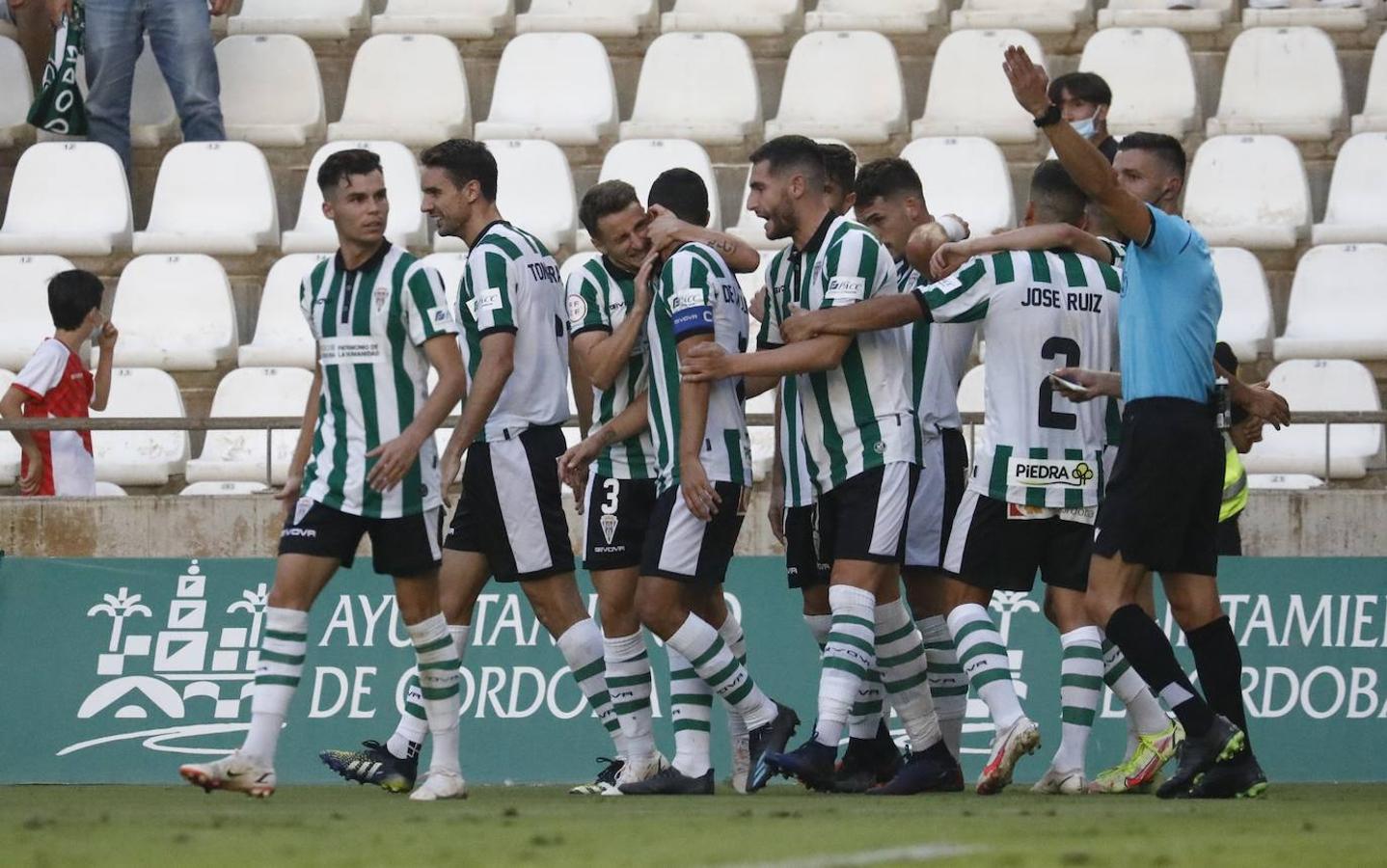 Las mejores imágenes del Córdoba CF - Cádiz B