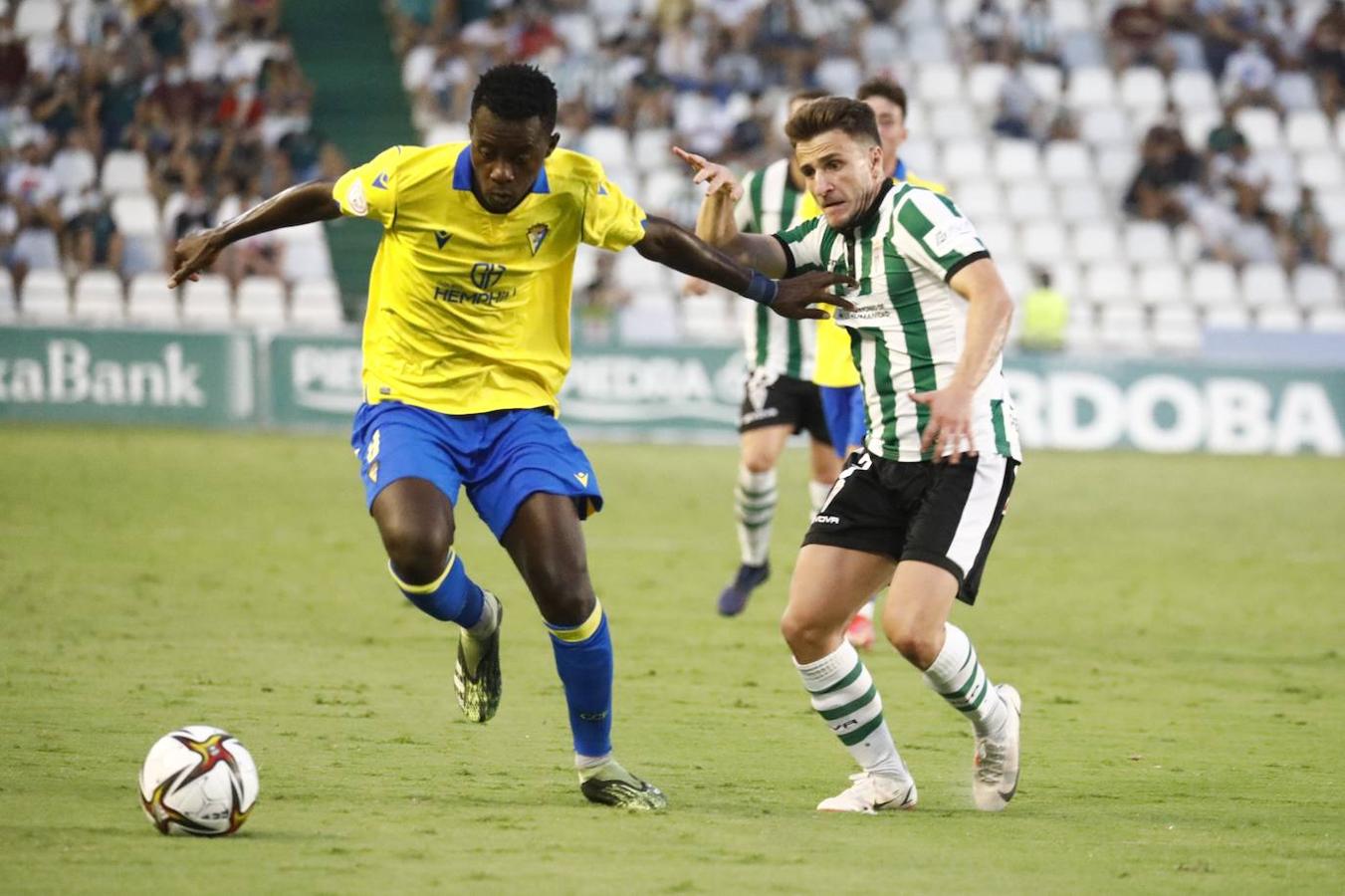 Las mejores imágenes del Córdoba CF - Cádiz B