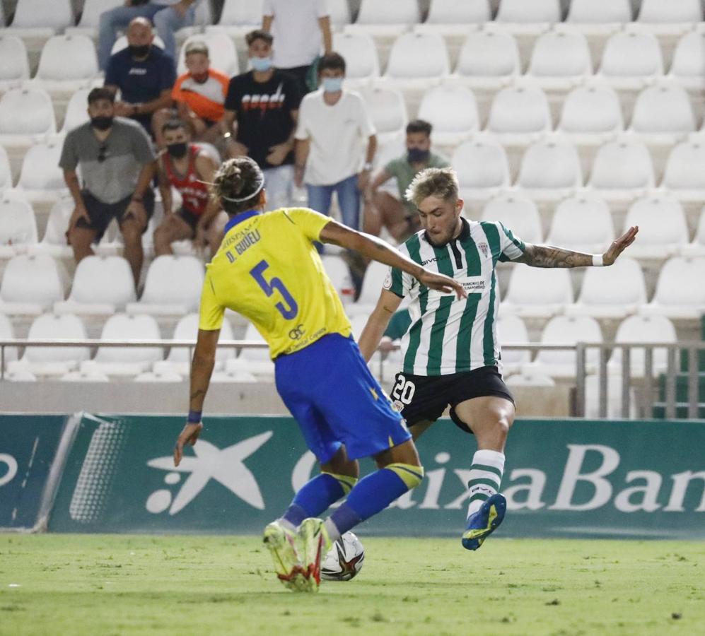 Las mejores imágenes del Córdoba CF - Cádiz B