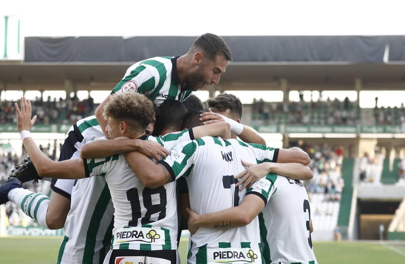 Las mejores imágenes del Córdoba CF - Cádiz B