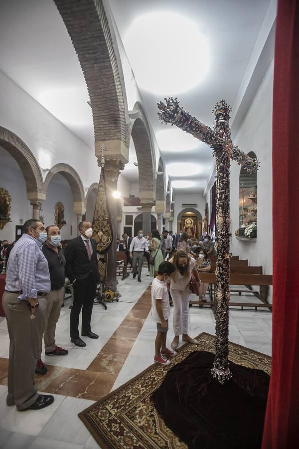 La Cruz del Señor de los Reyes de Córdoba, en imágenes