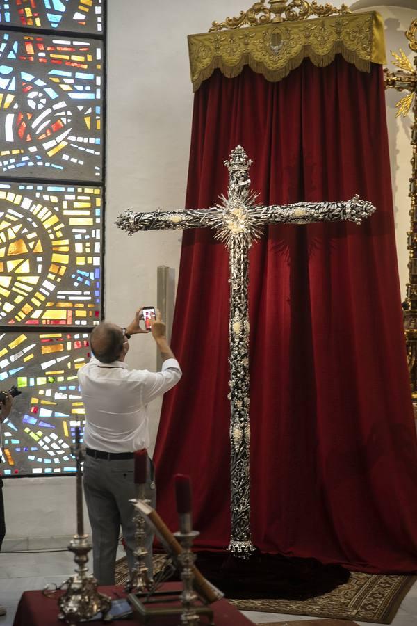 La Cruz del Señor de los Reyes de Córdoba, en imágenes