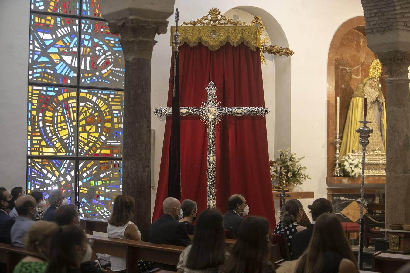 La Cruz del Señor de los Reyes de Córdoba, en imágenes