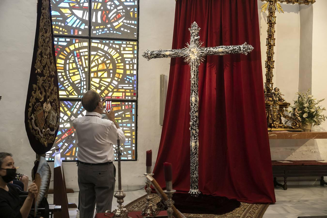 La Cruz del Señor de los Reyes de Córdoba, en imágenes