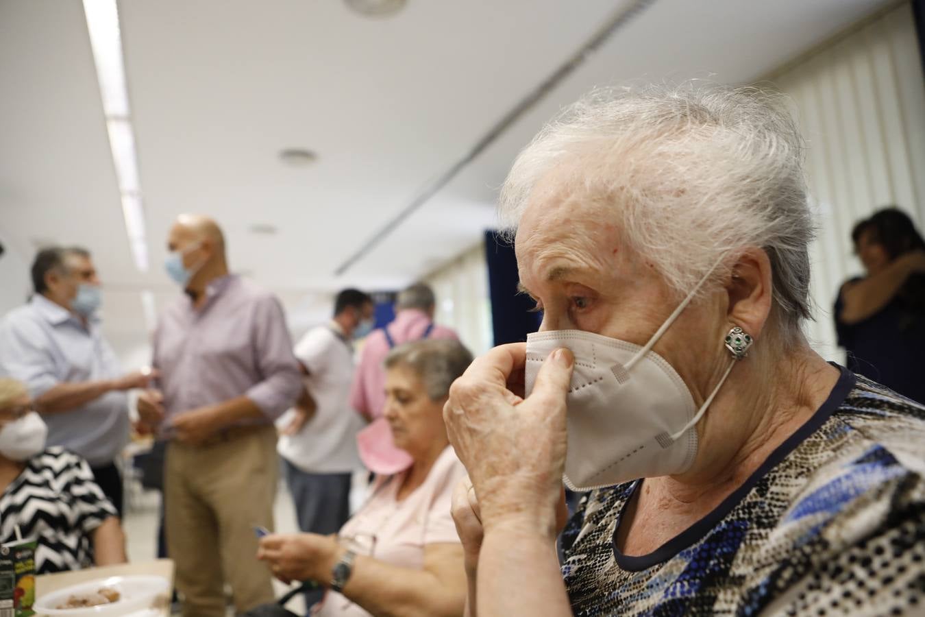 En imágenes , la reapertura de los centros de mayores de Córdoba