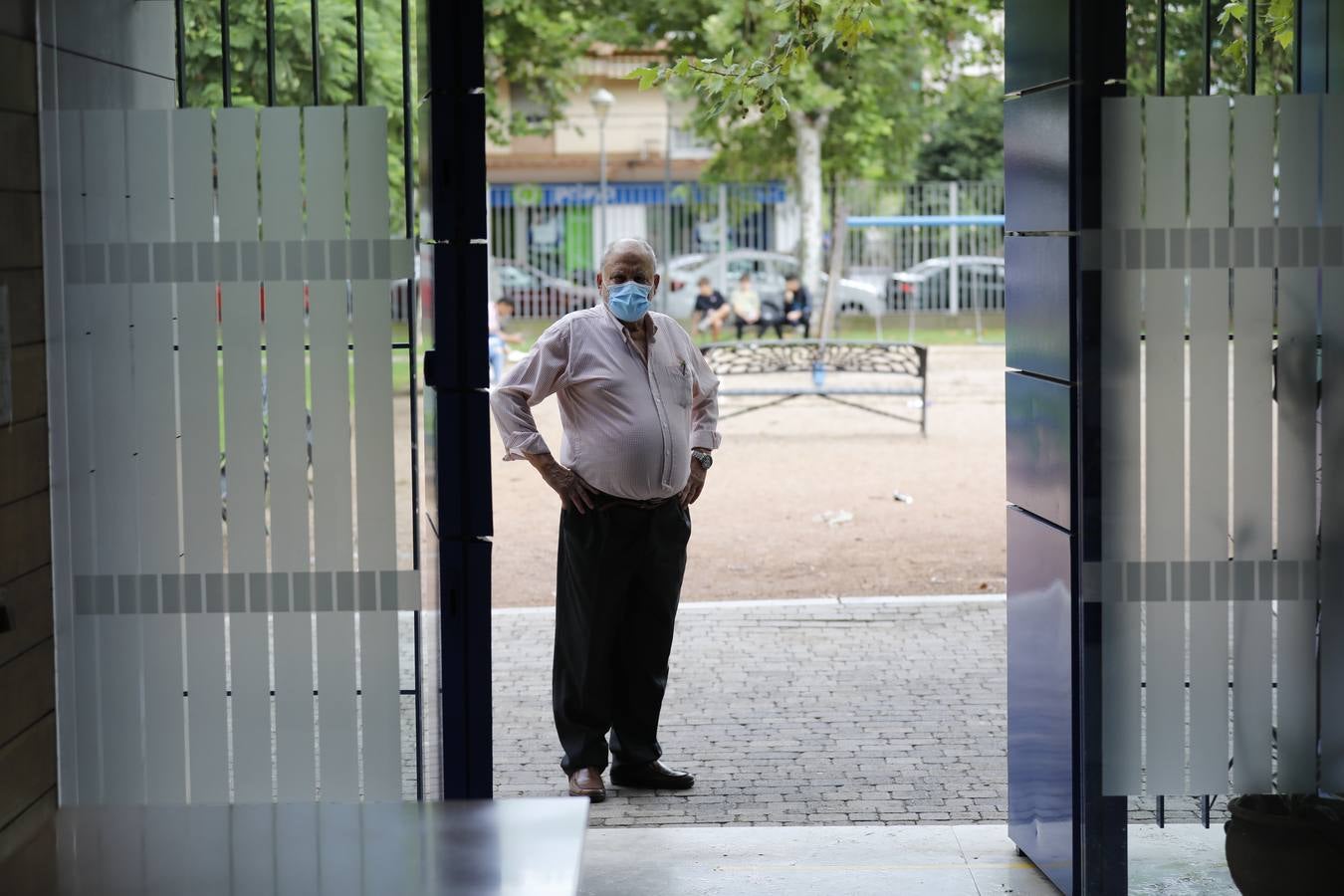 En imágenes , la reapertura de los centros de mayores de Córdoba