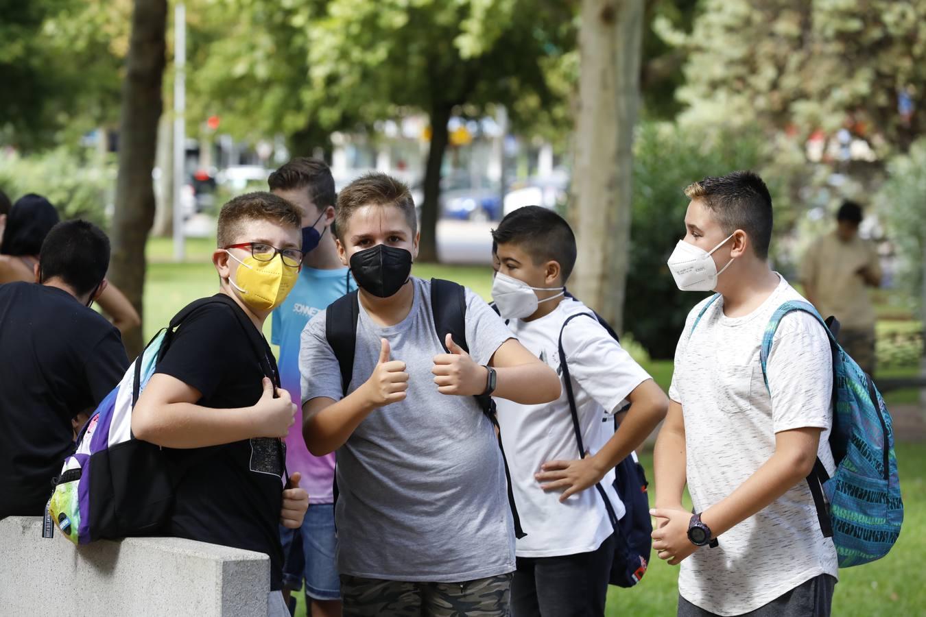 El regreso a las aulas de Secundaria en Córdoba, en imágenes