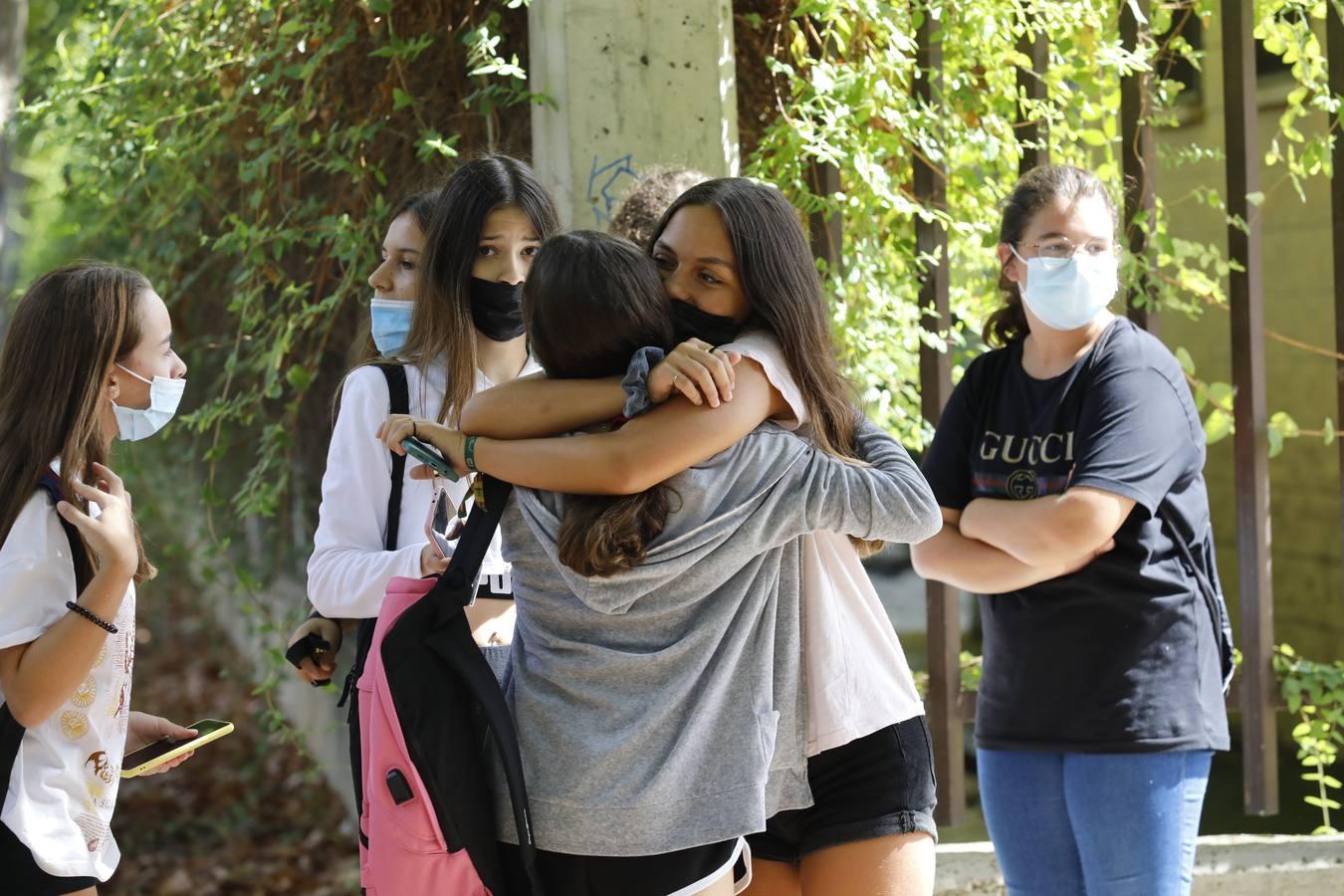 El regreso a las aulas de Secundaria en Córdoba, en imágenes