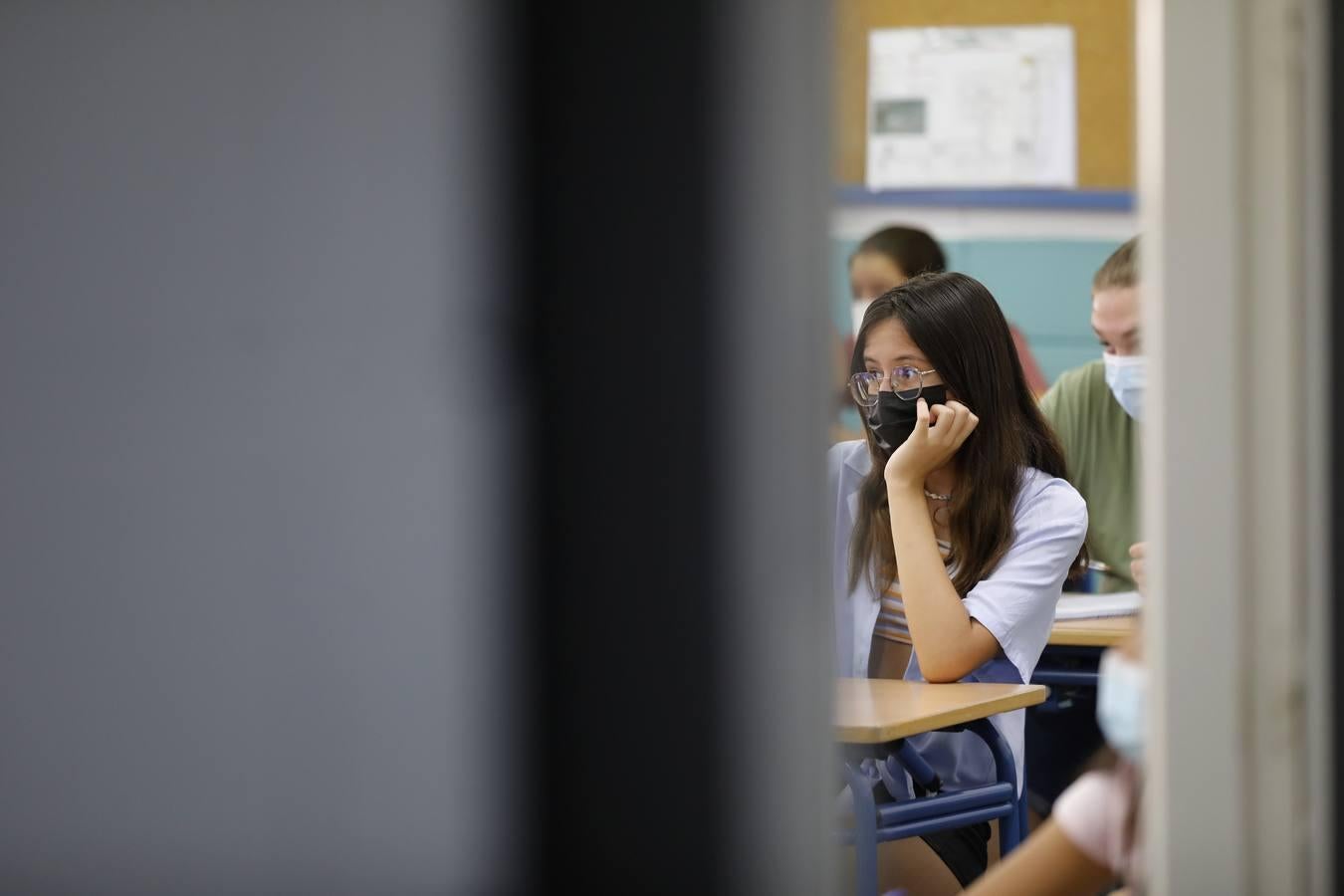 El regreso a las aulas de Secundaria en Córdoba, en imágenes