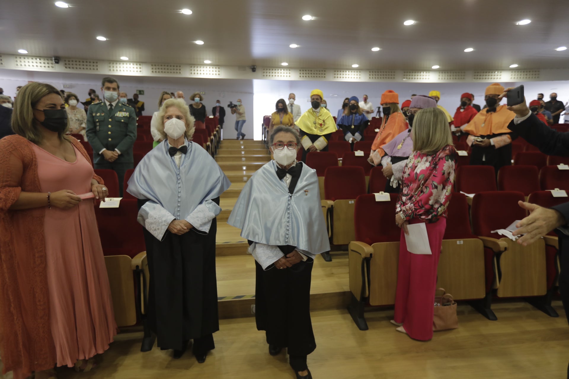 Soledad Becerril y María Izquierdo son investidas doctoras Honoris Causa de la UCA