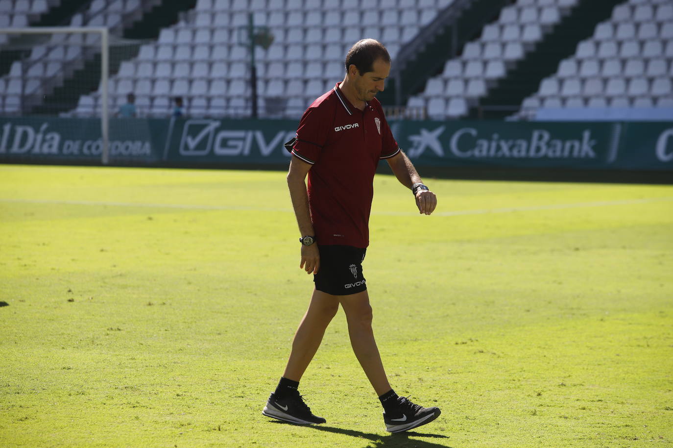 Las mejores imágenes del derbi Córdoba B - Ciudad de Lucena