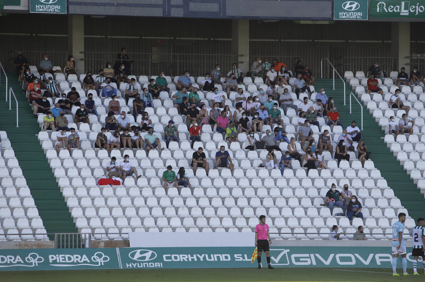 Las mejores imágenes del derbi Córdoba B - Ciudad de Lucena