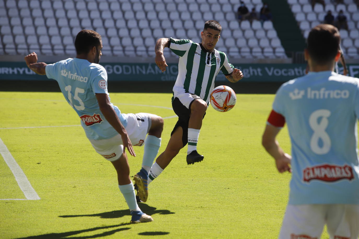 Las mejores imágenes del derbi Córdoba B - Ciudad de Lucena