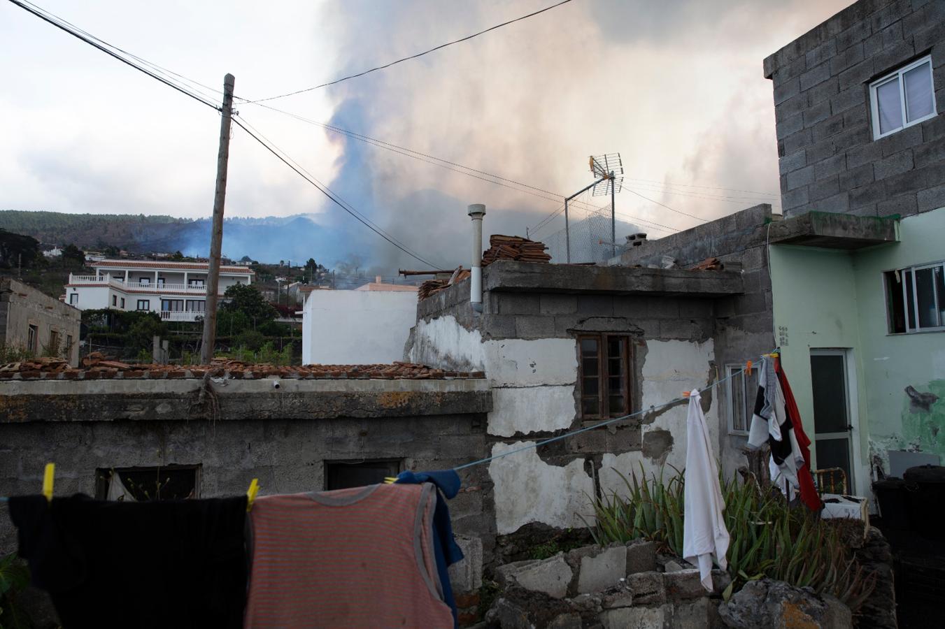 El día después de la erupción del volcán, en imágenes