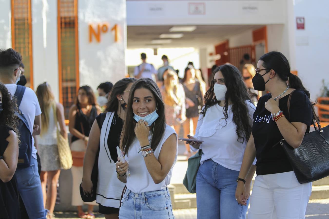 Los universitarios de Sevilla han vuelto a clase con normalidad para un nuevo curso