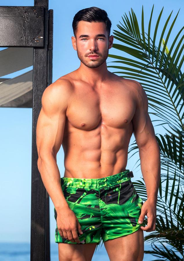 Pablo Sáez (Almería). Edad: 27 años.Altura: 1,82 m.Estudios en curso y/o cursados: Bachillerato y grado superior de educación física cursando grado superior de administración y finanzas.Hobbies: Ir al gimnasio, crear contenido en redes sociales y leer sobre aquello que me ayude a ser la mejor versión de mi mismo.