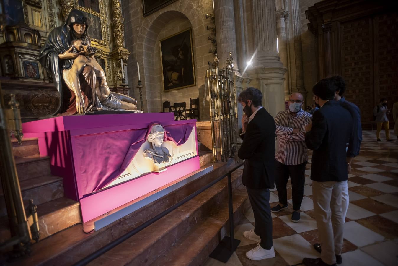 Inauguración de la exposición 'El Verbo encarnado', en la Catedral de Málaga