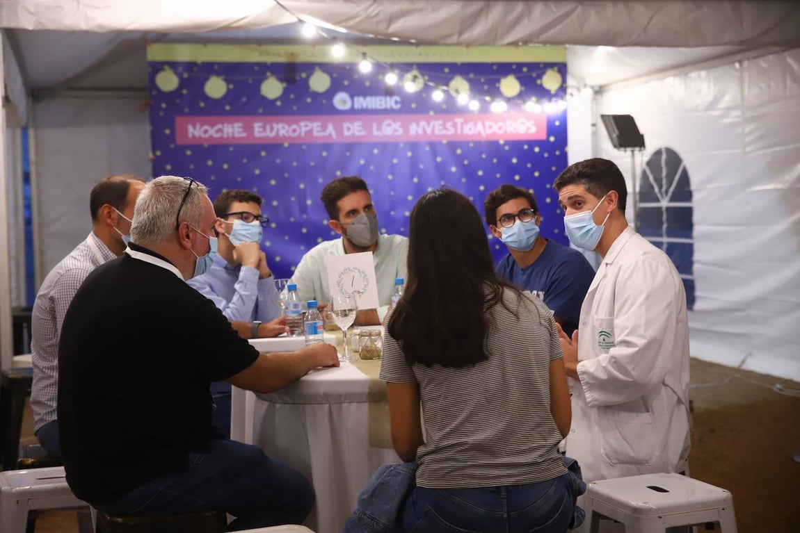 El acto del Imibic de Córdoba en la Noche de los Investigadores, en imágenes