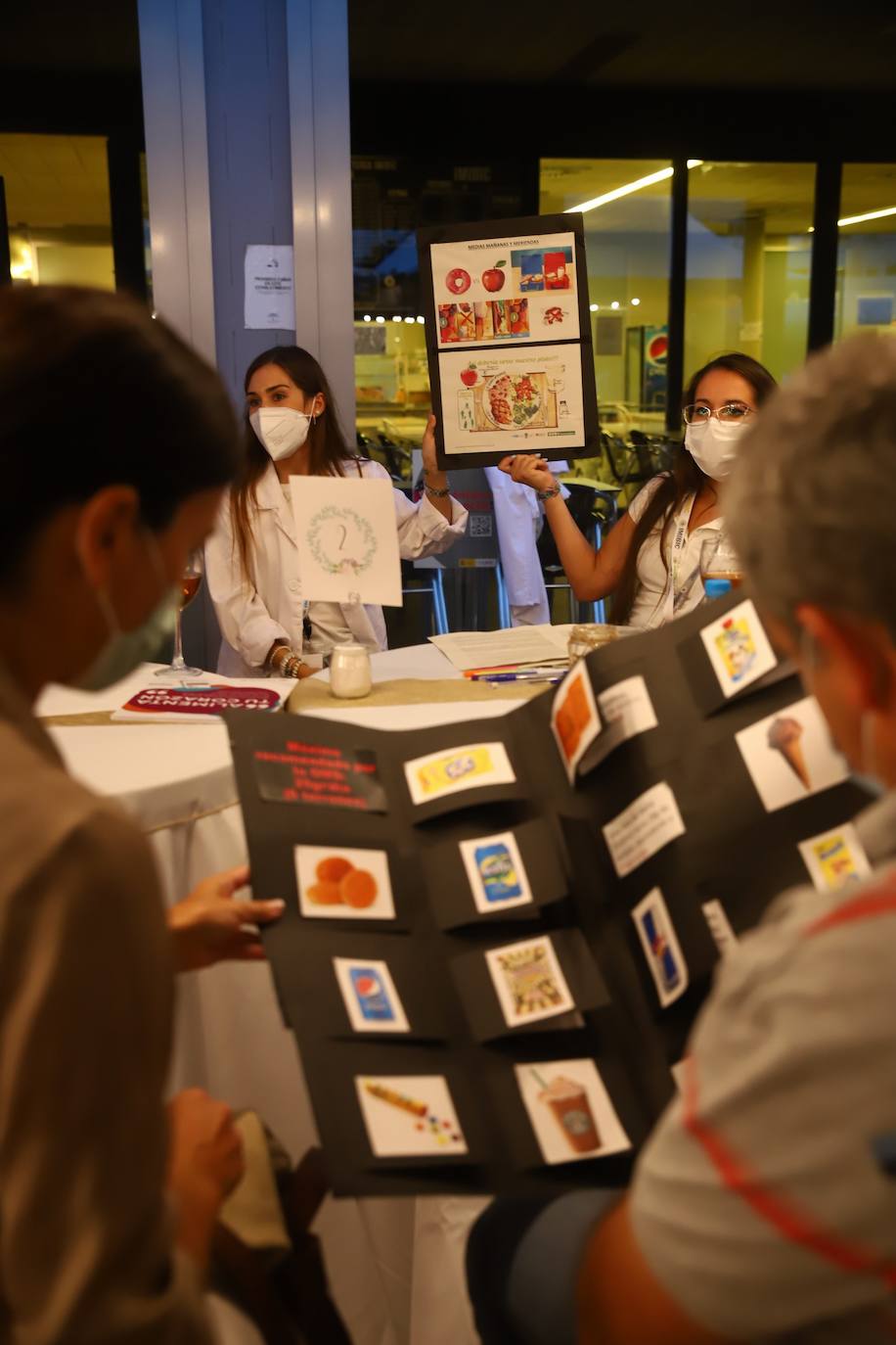 El acto del Imibic de Córdoba en la Noche de los Investigadores, en imágenes