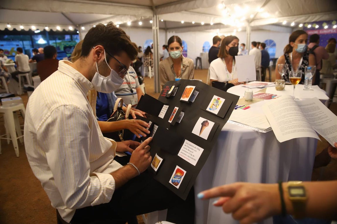 El acto del Imibic de Córdoba en la Noche de los Investigadores, en imágenes