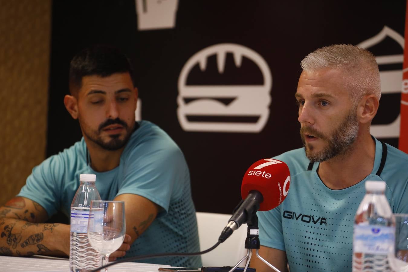 Las mejores imágenes de la presentación de Miguelín, fichaje estrella del Córdoba Patrimonio de fútbol sala