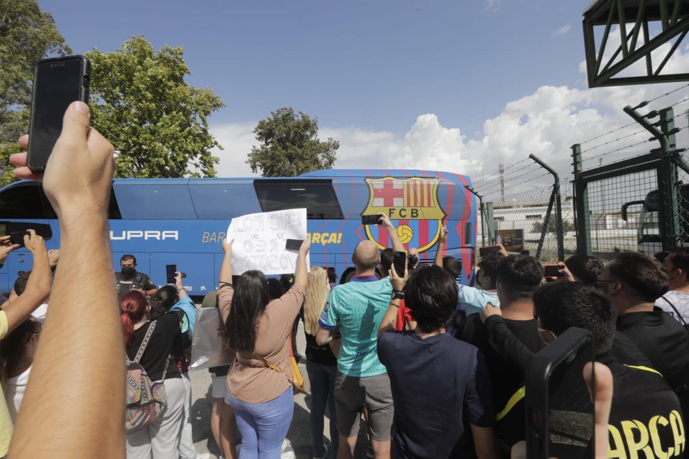 FOTOS: La llegada del Barcelona a Cádiz