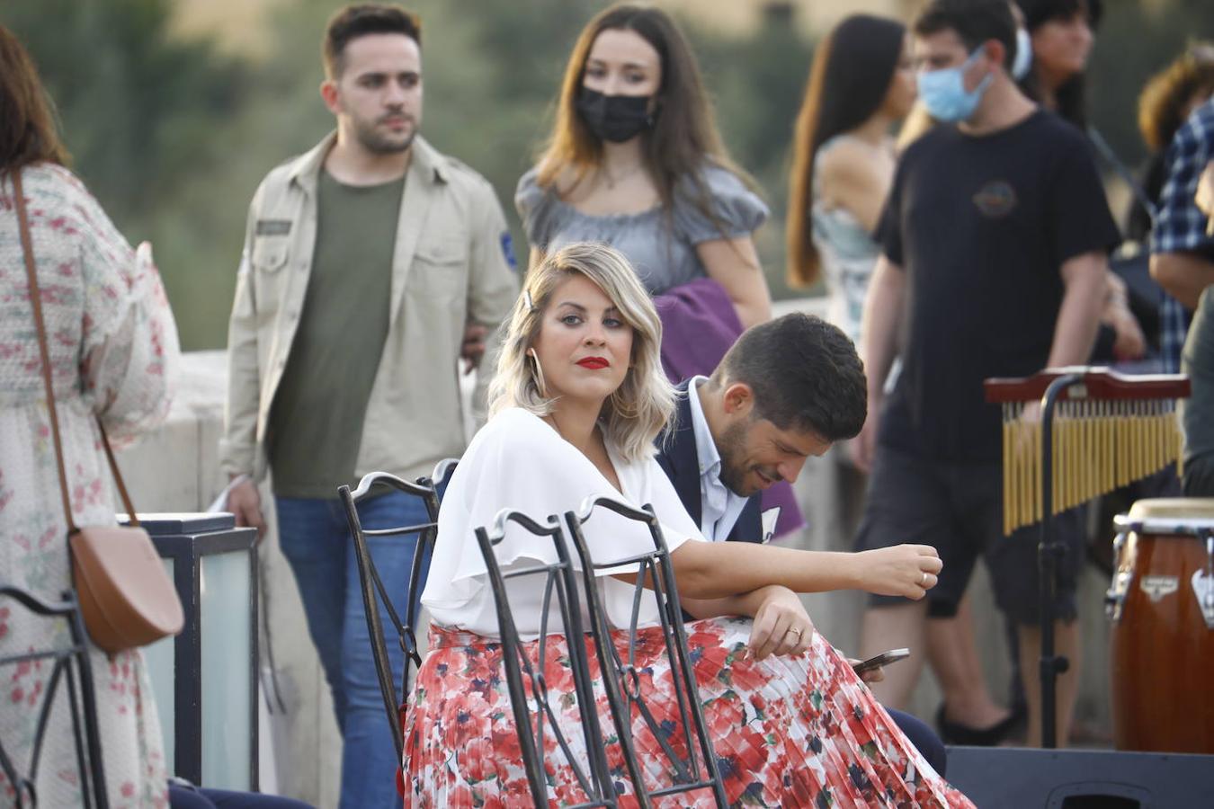 El desfile solidario de Silbon en el Puente Romano de Córdoba, en imágenes