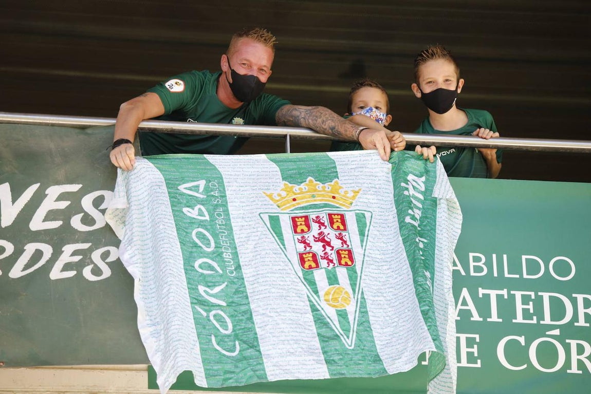 La alegría del Arcángel en la cuarta victoria del Córdoba CF ante el Don Benito