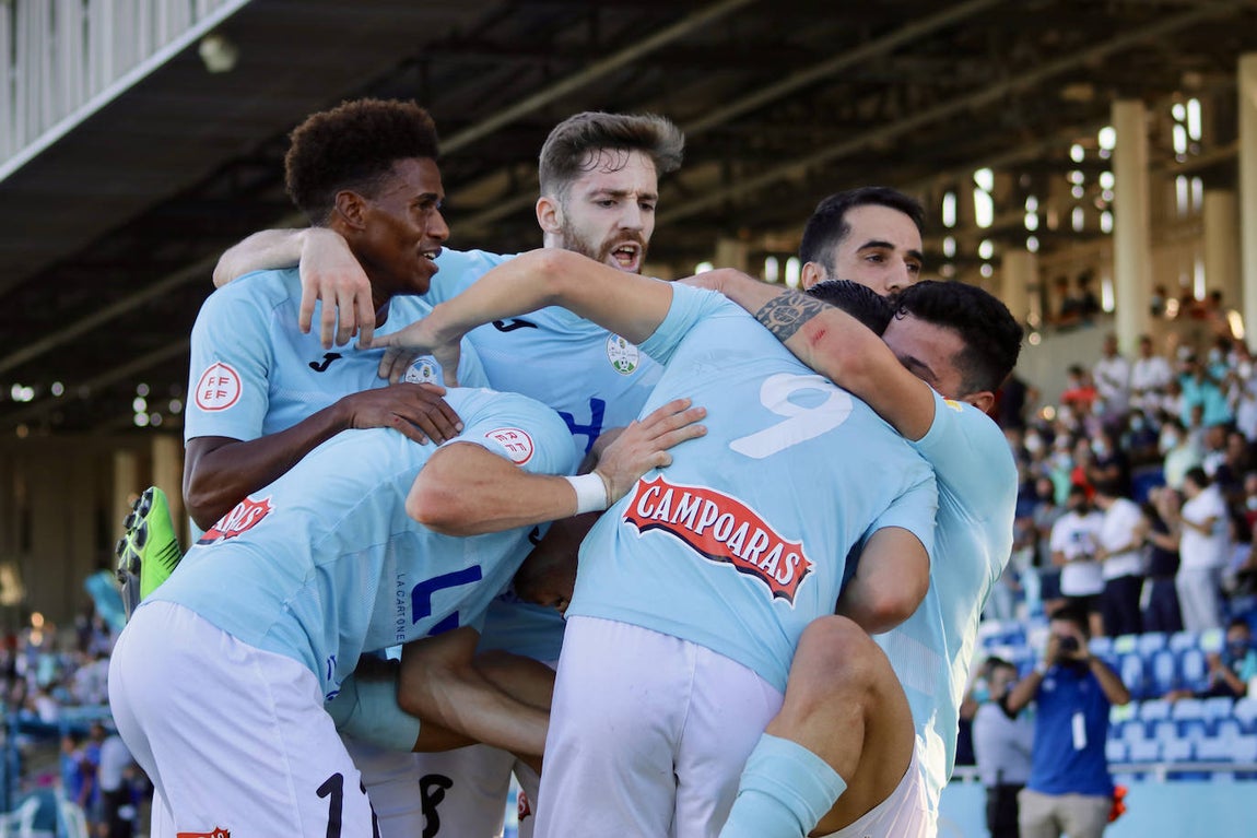 Las mejores imágenes del Ciudad de Lucena - Recreativo de Huelva