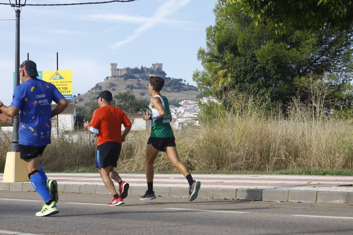 La media maratón Córdoba-Almodóvar, en imágenes