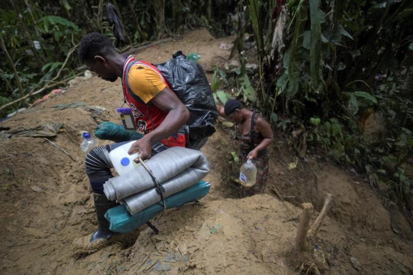 En Imágenes: Miles De Inmigrantes Haitianos Cruzan El Tapón De Darién